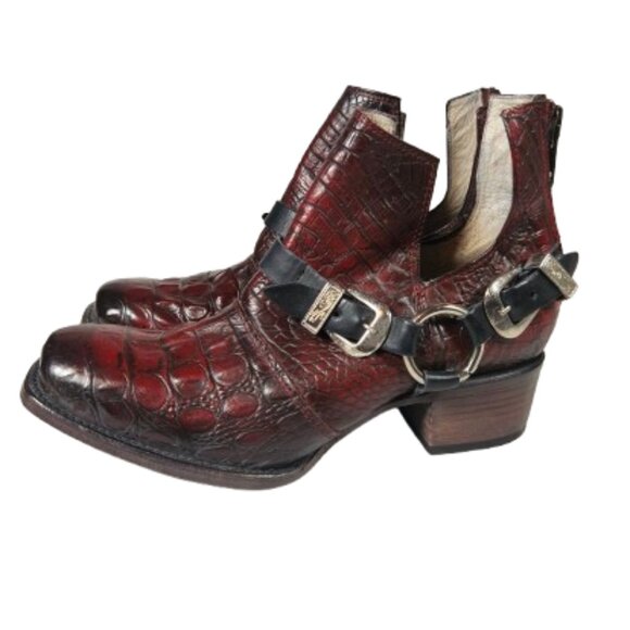 Freebird By Steven Truce Burgundy Red Booties Women's Size 11 Silver Buckle - Picture 1 of 11
